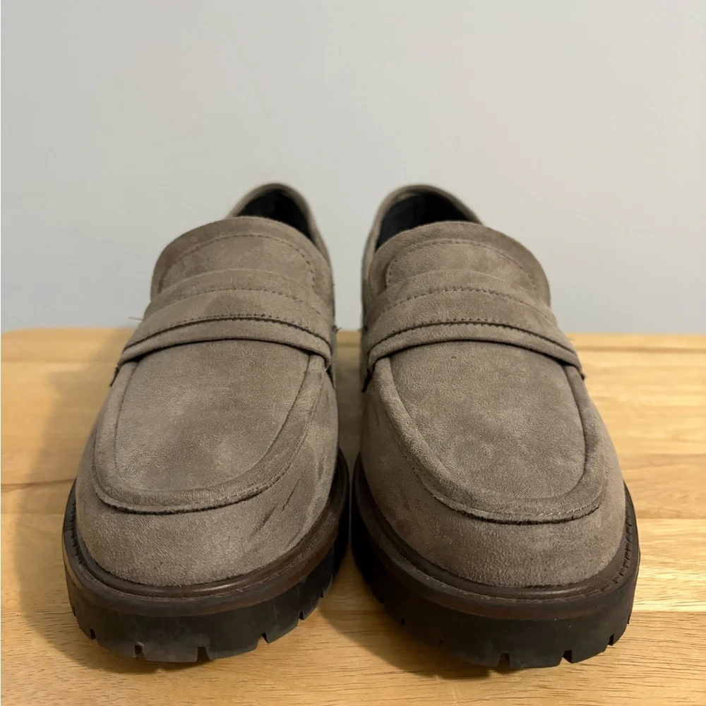 Indigo Rd. Women's Haven Taupe Faux Suede Loafers Size 8 - Picture 4 of 10